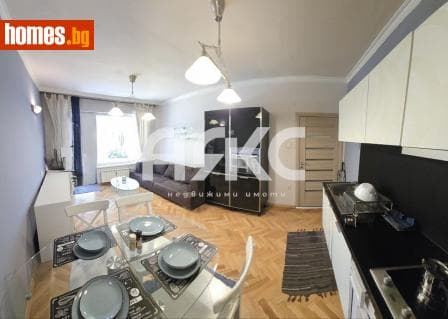 Тристаен, 74m²