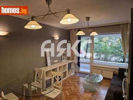 Тристаен, 74m²