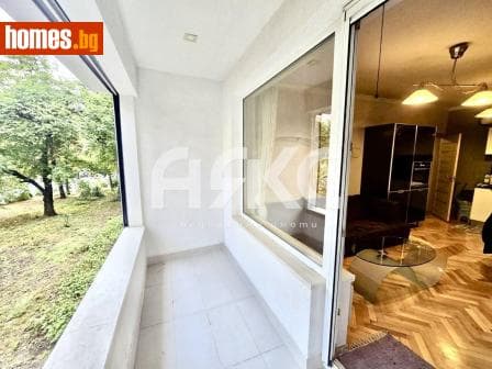 Тристаен, 74m²