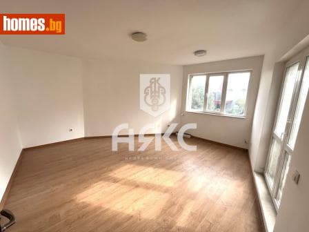 Тристаен, 115m²