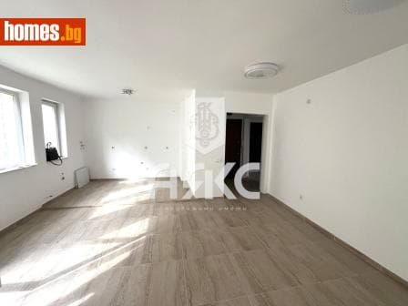Тристаен, 115m²