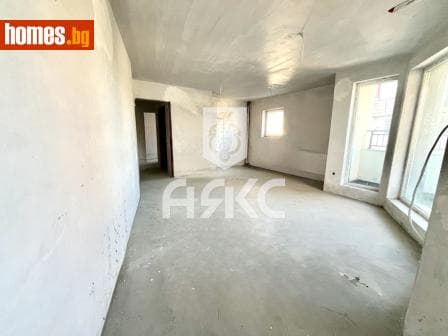 Тристаен, 106m²