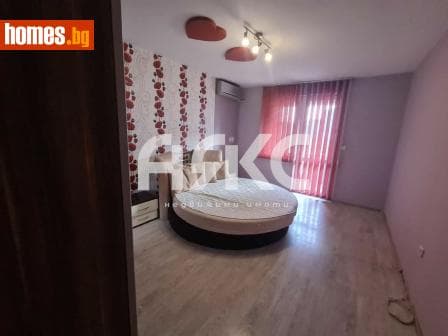 Тристаен, 113m²