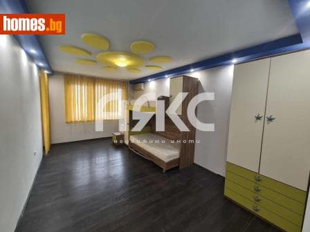 Тристаен, 113m²