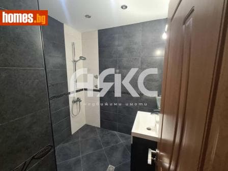Тристаен, 113m²