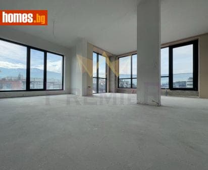 Тристаен, 189m²