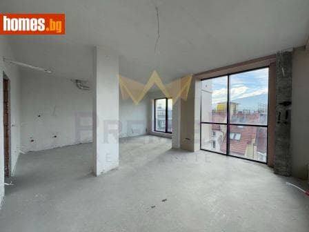 Тристаен, 189m²