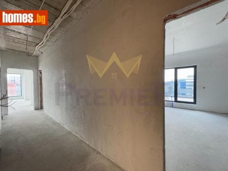 Тристаен, 189m²
