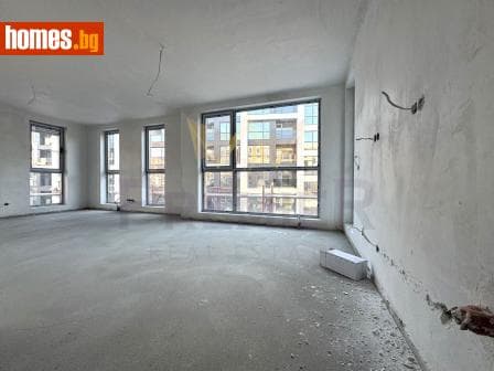 Тристаен, 134m²