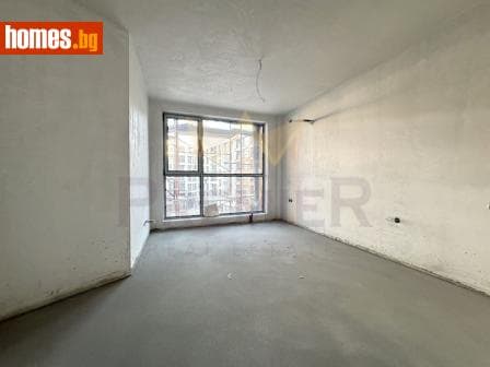 Тристаен, 134m²