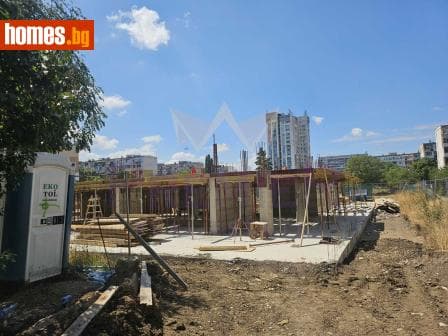 Тристаен, 90m²