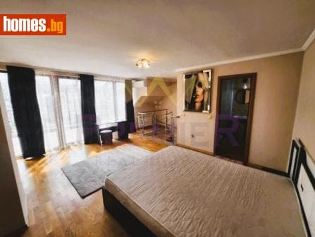Тристаен, 173m²