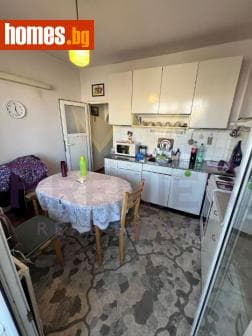 Тристаен, 88m²
