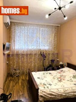 Тристаен, 104m²