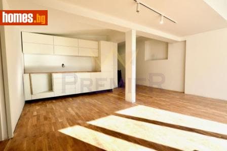 Тристаен, 120m²