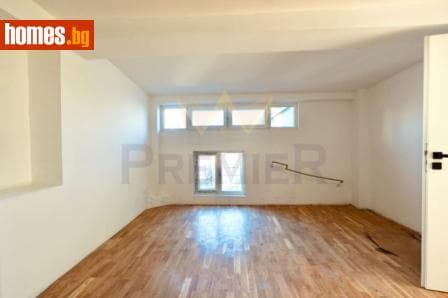 Тристаен, 120m²
