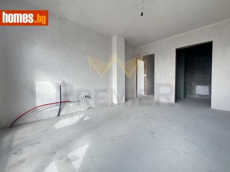 Тристаен, 126m²