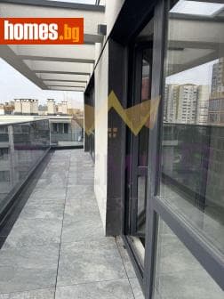 Тристаен, 126m²