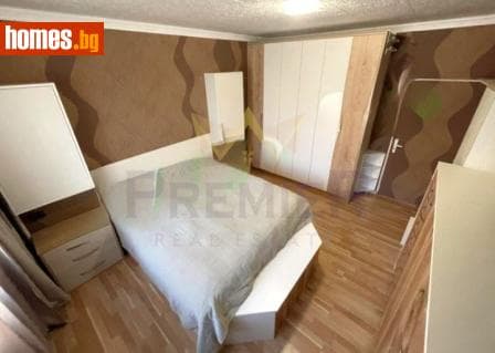 Тристаен, 80m²