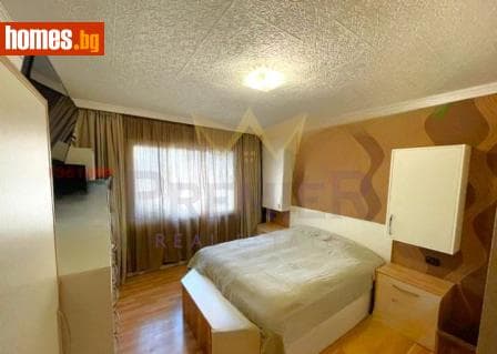 Тристаен, 80m²