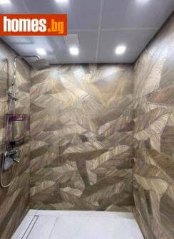 Тристаен, 80m²