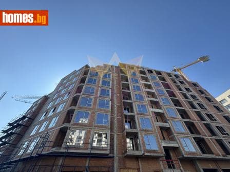 Тристаен, 124m²