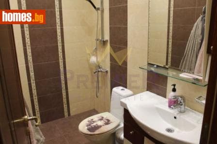 Тристаен, 105m²
