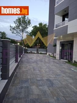 Тристаен, 97m²