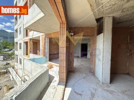 Двустаен, 82m²
