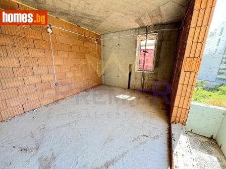 Двустаен, 82m²