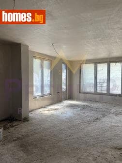 Тристаен, 169m²