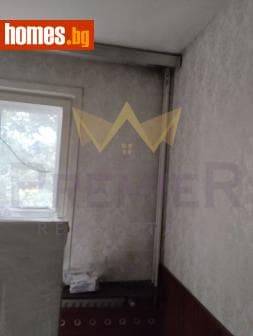 Тристаен, 78m²