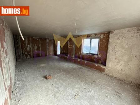 Тристаен, 134m²