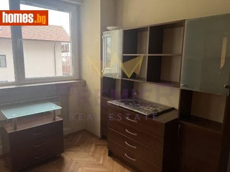 Тристаен, 110m²