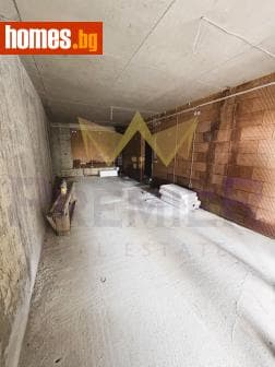 Тристаен, 127m²