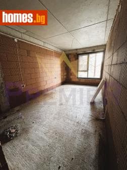 Тристаен, 127m²