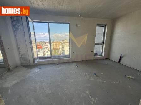 Тристаен, 122m²