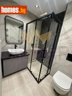 Тристаен, 128m²