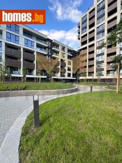 Тристаен, 128m²