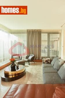 Четиристаен, 258m²