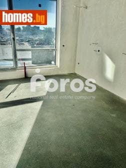 Тристаен, 127m²