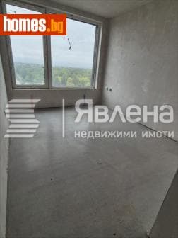 Тристаен, 105m²