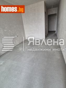 Тристаен, 105m²