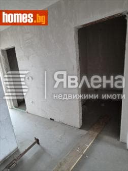 Тристаен, 105m²