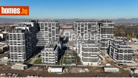 Тристаен, 105m²
