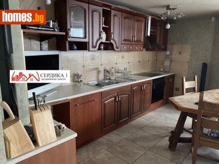 Тристаен, 129m²