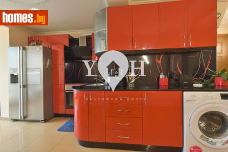 Тристаен, 86m²
