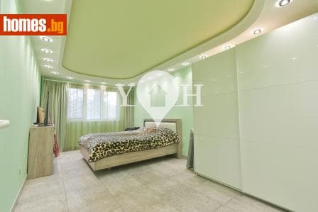 Тристаен, 86m²