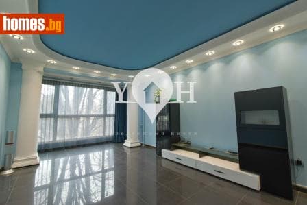 Тристаен, 86m²