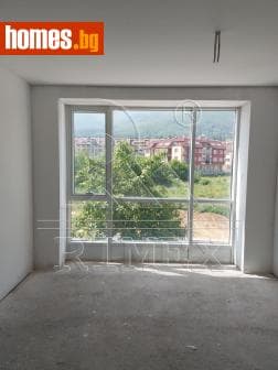 Тристаен, 129m²